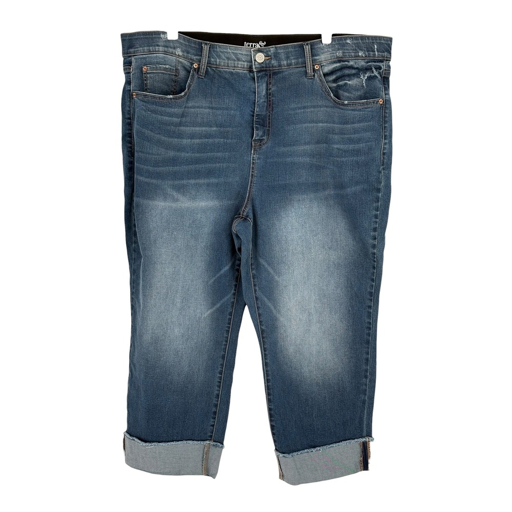 Terra & Sky Capri Jeans Medium Wash Distressed Cuffed 22W